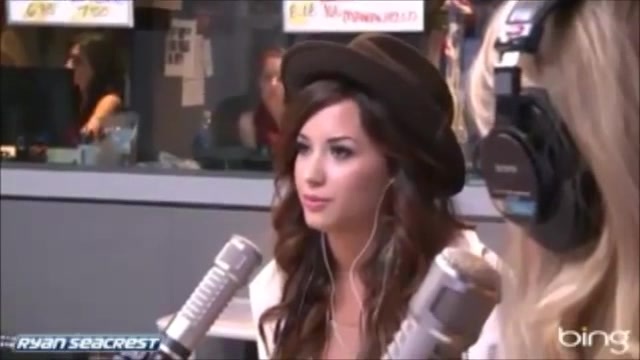 Demi Lovato\'s Interview with Ryan Seacrest -Skyscraper premier [Full] 1191