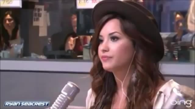 Demi Lovato\'s Interview with Ryan Seacrest -Skyscraper premier [Full] 0777