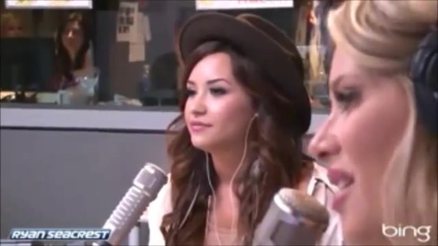 Demi Lovato\'s Interview with Ryan Seacrest -Skyscraper premier [Full] 1604