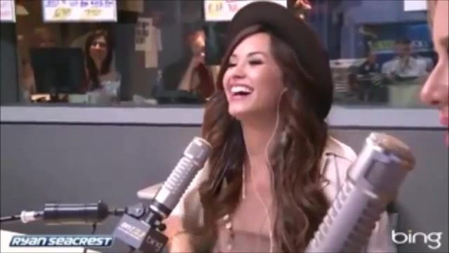 Demi Lovato\'s Interview with Ryan Seacrest -Skyscraper premier [Full] 2017 - Demilu Interview with Ryan Seacrest -Skyscraper premier Part oo4