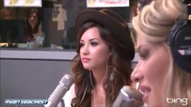 Demi Lovato\'s Interview with Ryan Seacrest -Skyscraper premier [Full] 1608