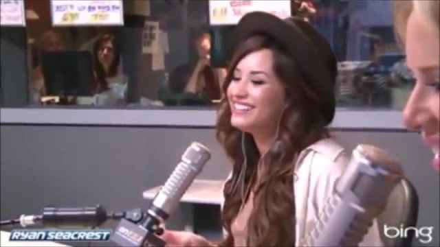 Demi Lovato\'s Interview with Ryan Seacrest -Skyscraper premier [Full] 2026