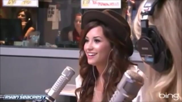 Demi Lovato\'s Interview with Ryan Seacrest -Skyscraper premier [Full] 1202