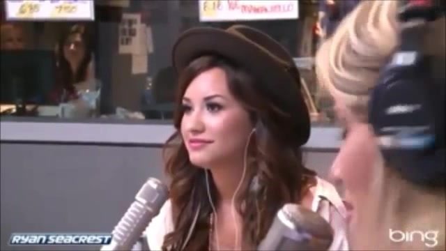Demi Lovato\'s Interview with Ryan Seacrest -Skyscraper premier [Full] 1614