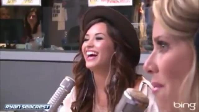 Demi Lovato\'s Interview with Ryan Seacrest -Skyscraper premier [Full] 1618