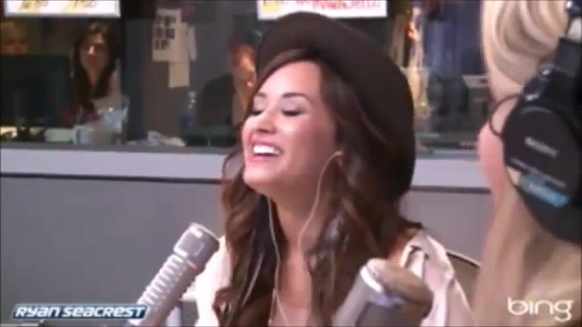 Demi Lovato\'s Interview with Ryan Seacrest -Skyscraper premier [Full] 1620
