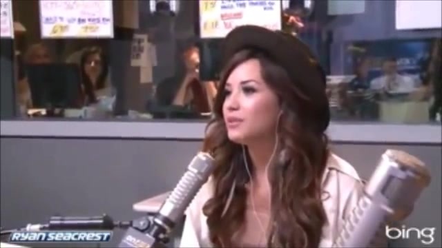 Demi Lovato\'s Interview with Ryan Seacrest -Skyscraper premier [Full] 2037