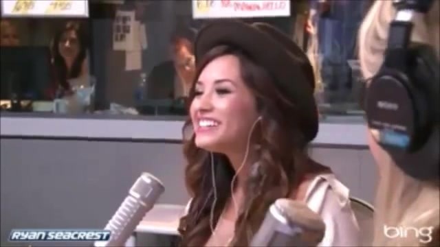 Demi Lovato\'s Interview with Ryan Seacrest -Skyscraper premier [Full] 1622
