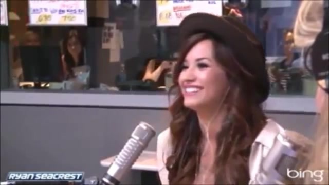 Demi Lovato\'s Interview with Ryan Seacrest -Skyscraper premier [Full] 0416 - Demilu Interview with Ryan Seacrest -Skyscraper premier