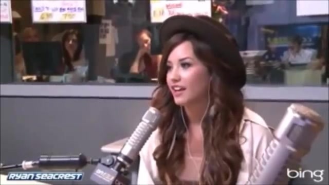 Demi Lovato\'s Interview with Ryan Seacrest -Skyscraper premier [Full] 2041