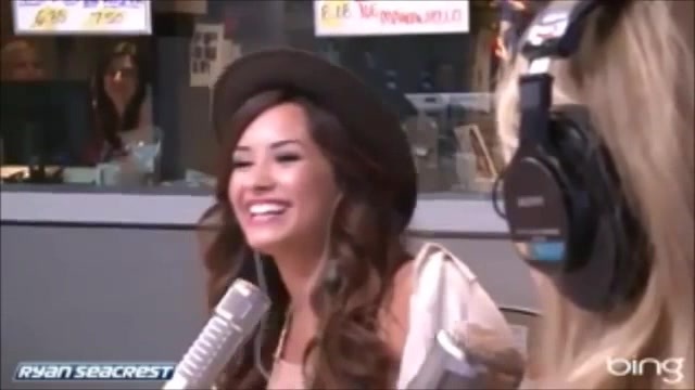 Demi Lovato\'s Interview with Ryan Seacrest -Skyscraper premier [Full] 1627