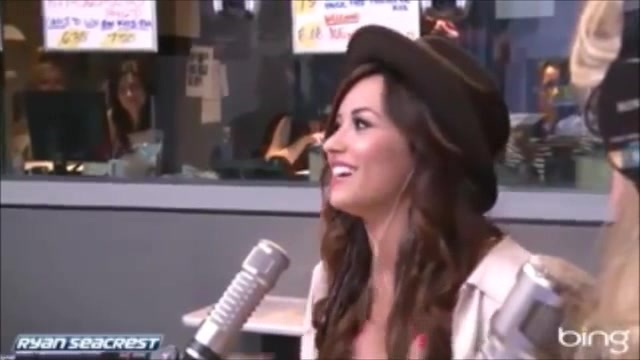 Demi Lovato\'s Interview with Ryan Seacrest -Skyscraper premier [Full] 0420