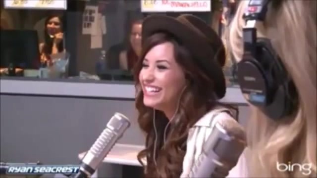 Demi Lovato\'s Interview with Ryan Seacrest -Skyscraper premier [Full] 1213