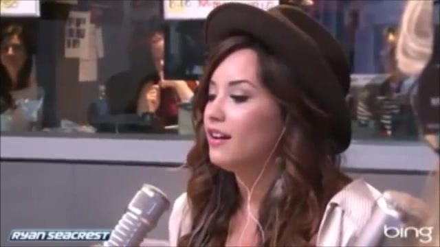Demi Lovato\'s Interview with Ryan Seacrest -Skyscraper premier [Full] 0809