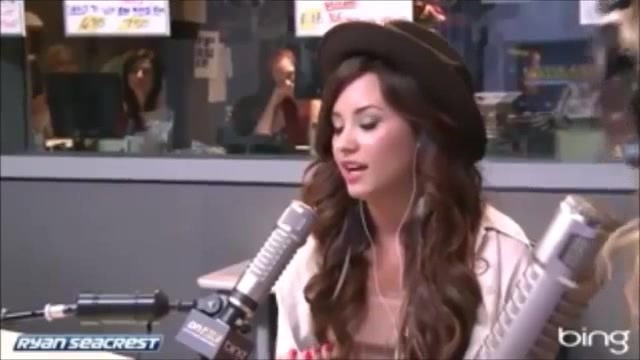 Demi Lovato\'s Interview with Ryan Seacrest -Skyscraper premier [Full] 2047