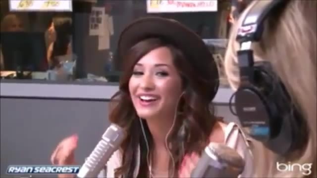 Demi Lovato\'s Interview with Ryan Seacrest -Skyscraper premier [Full] 1637