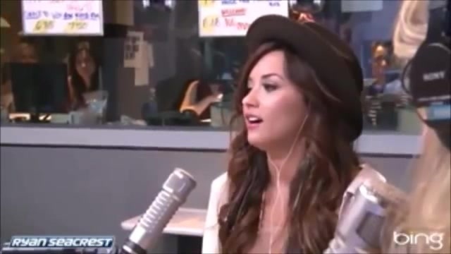 Demi Lovato\'s Interview with Ryan Seacrest -Skyscraper premier [Full] 0429