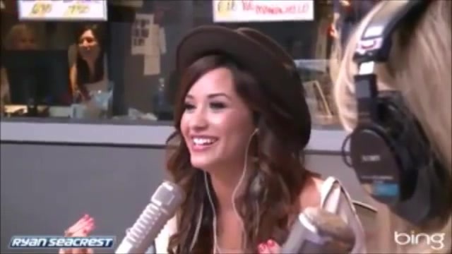 Demi Lovato\'s Interview with Ryan Seacrest -Skyscraper premier [Full] 1639