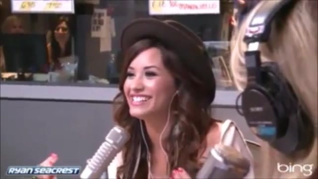 Demi Lovato\'s Interview with Ryan Seacrest -Skyscraper premier [Full] 1640