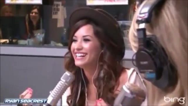 Demi Lovato\'s Interview with Ryan Seacrest -Skyscraper premier [Full] 1641