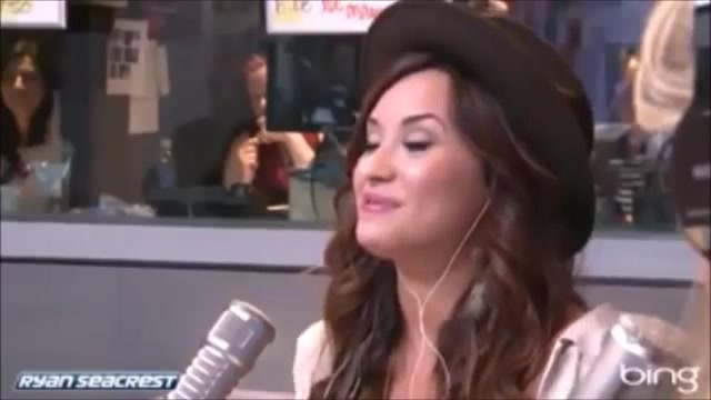 Demi Lovato\'s Interview with Ryan Seacrest -Skyscraper premier [Full] 0824