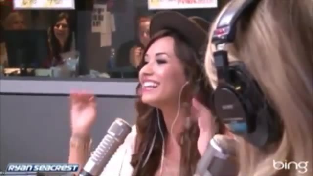 Demi Lovato\'s Interview with Ryan Seacrest -Skyscraper premier [Full] 1643