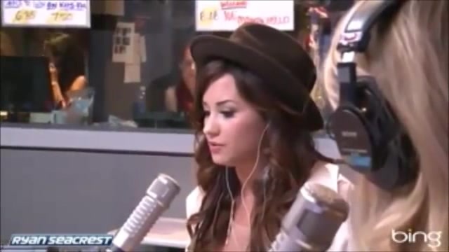 Demi Lovato\'s Interview with Ryan Seacrest -Skyscraper premier [Full] 1233