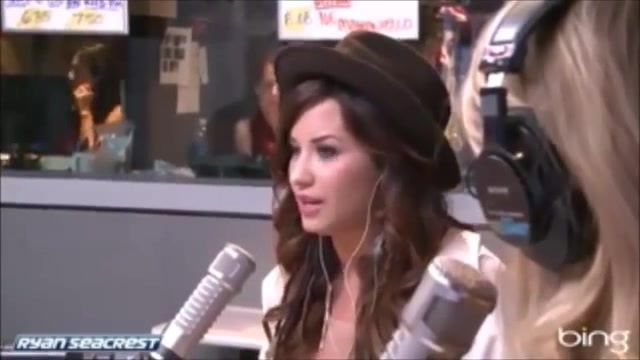 Demi Lovato\'s Interview with Ryan Seacrest -Skyscraper premier [Full] 1234