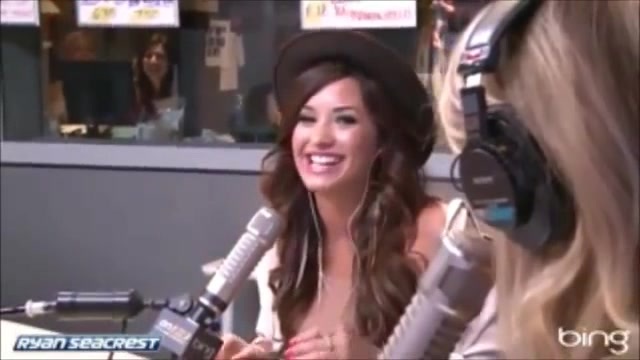 Demi Lovato\'s Interview with Ryan Seacrest -Skyscraper premier [Full] 1646