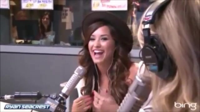 Demi Lovato\'s Interview with Ryan Seacrest -Skyscraper premier [Full] 1647