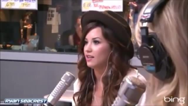 Demi Lovato\'s Interview with Ryan Seacrest -Skyscraper premier [Full] 1236