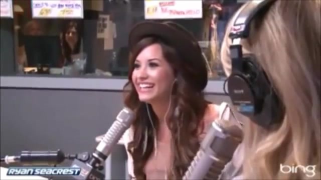 Demi Lovato\'s Interview with Ryan Seacrest -Skyscraper premier [Full] 1651