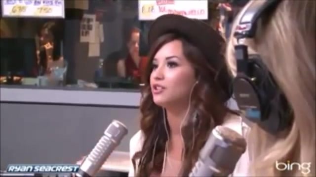 Demi Lovato\'s Interview with Ryan Seacrest -Skyscraper premier [Full] 1245