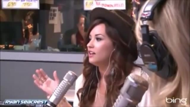 Demi Lovato\'s Interview with Ryan Seacrest -Skyscraper premier [Full] 1252