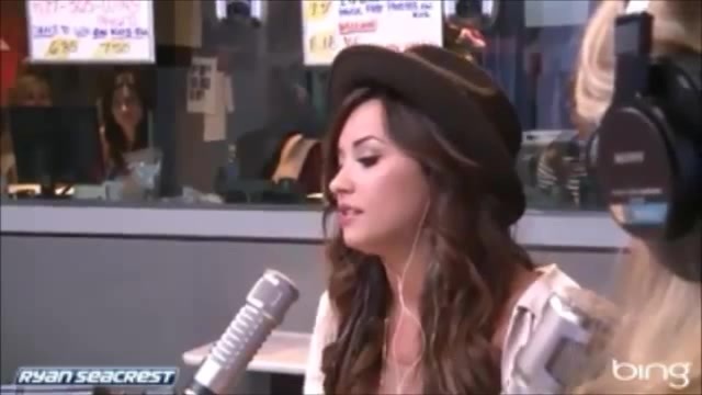 Demi Lovato\'s Interview with Ryan Seacrest -Skyscraper premier [Full] 0454