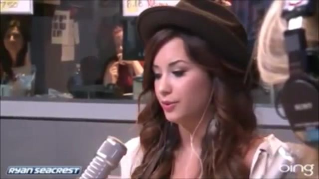 Demi Lovato\'s Interview with Ryan Seacrest -Skyscraper premier [Full] 0844