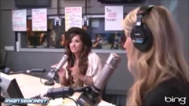 Demi Lovato\'s Interview with Ryan Seacrest -Skyscraper premier [Full] 2506