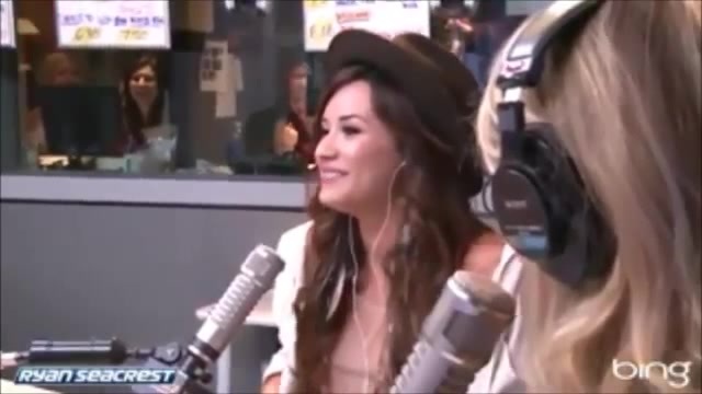 Demi Lovato\'s Interview with Ryan Seacrest -Skyscraper premier [Full] 1660