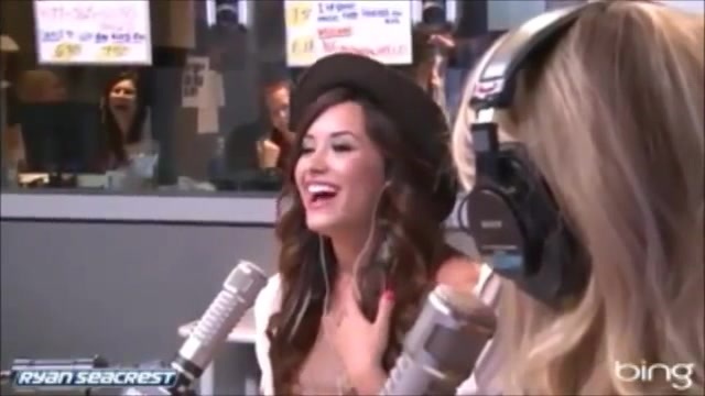 Demi Lovato\'s Interview with Ryan Seacrest -Skyscraper premier [Full] 1664