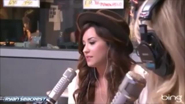 Demi Lovato\'s Interview with Ryan Seacrest -Skyscraper premier [Full] 1260