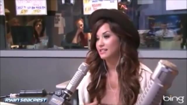 Demi Lovato\'s Interview with Ryan Seacrest -Skyscraper premier [Full] 2078