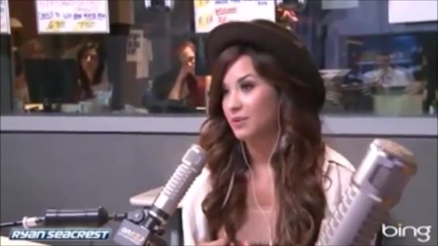 Demi Lovato\'s Interview with Ryan Seacrest -Skyscraper premier [Full] 2079