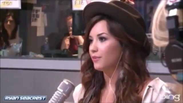 Demi Lovato\'s Interview with Ryan Seacrest -Skyscraper premier [Full] 0852