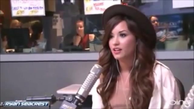 Demi Lovato\'s Interview with Ryan Seacrest -Skyscraper premier [Full] 2518