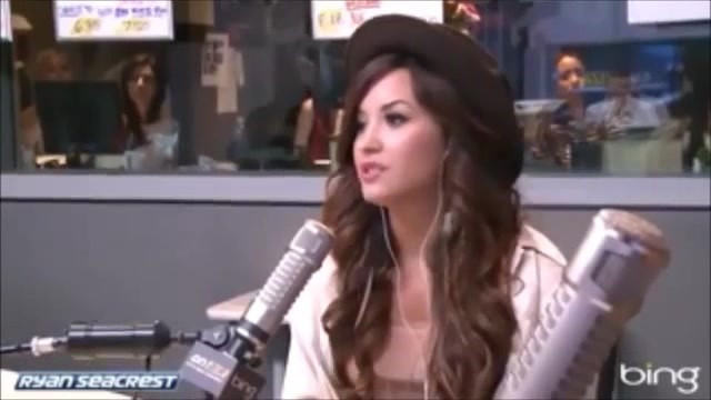 Demi Lovato\'s Interview with Ryan Seacrest -Skyscraper premier [Full] 2097