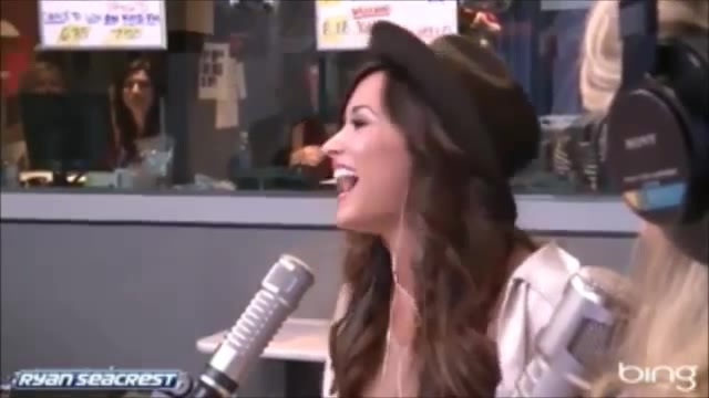 Demi Lovato\'s Interview with Ryan Seacrest -Skyscraper premier [Full] 0485