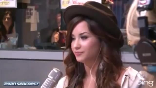 Demi Lovato\'s Interview with Ryan Seacrest -Skyscraper premier [Full] 0871