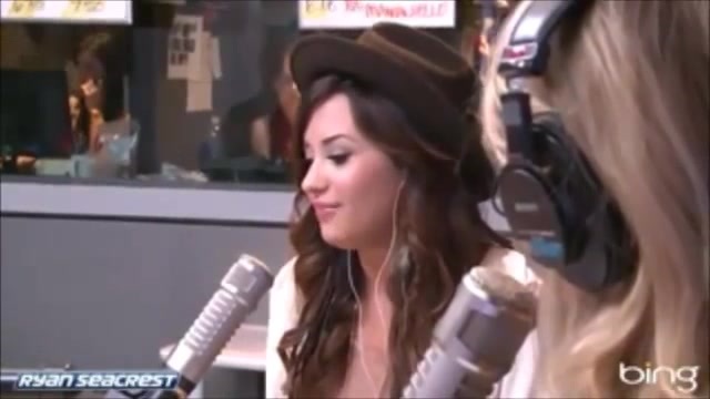 Demi Lovato\'s Interview with Ryan Seacrest -Skyscraper premier [Full] 1286