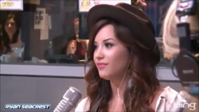 Demi Lovato\'s Interview with Ryan Seacrest -Skyscraper premier [Full] 0873