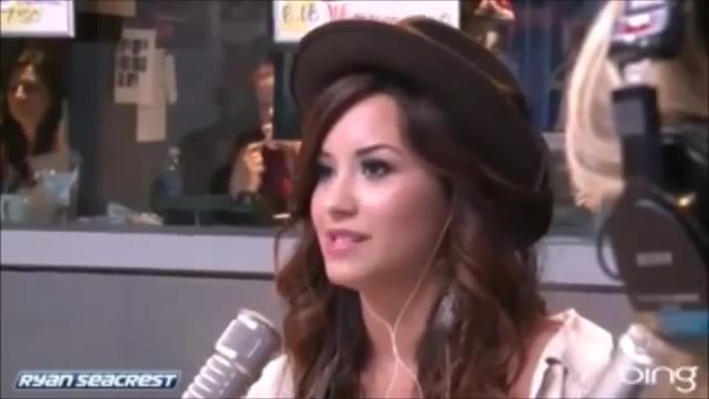 Demi Lovato\'s Interview with Ryan Seacrest -Skyscraper premier [Full] 0878